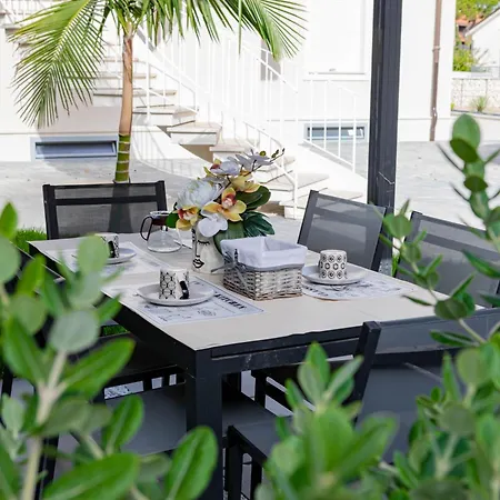 H11 Mia Giardino-parcheggio Daire *