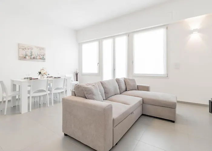 H11 Mia Giardino-parcheggio * سانريمو